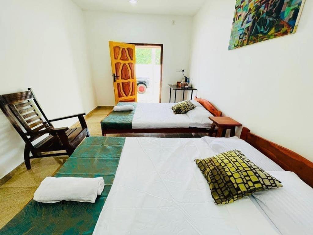 Ratnam Hotel Jaffna Eksteriør billede